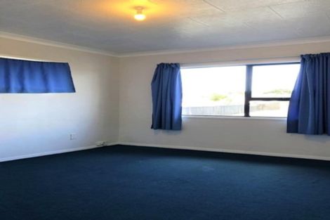 Photo of property in 27 Silverstone Place, Henderson, Auckland, 0612