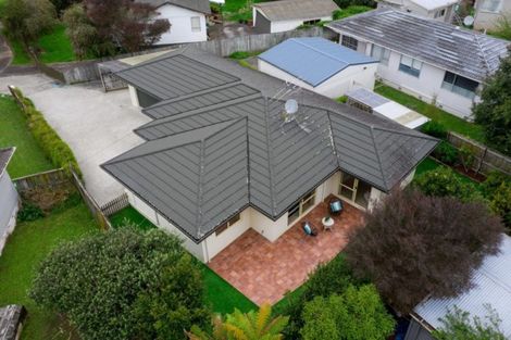Photo of property in 42a Lisa Rise, Half Moon Bay, Auckland, 2012