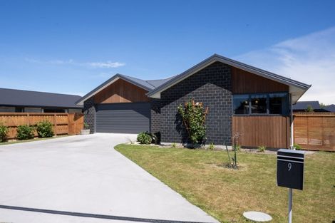 Photo of property in 9 Greenwood Place, Amberley, 7410