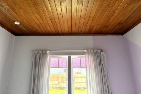 Photo of property in 63 Elles Road, Otautau, 9610