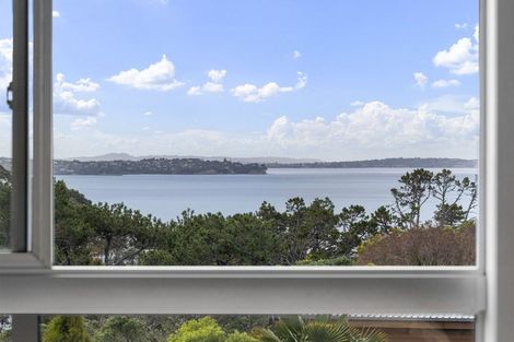 Photo of property in 1/164 Aberdeen Road, Campbells Bay, Auckland, 0620