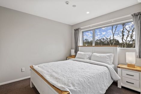 Photo of property in 8/147 Albany Highway, Unsworth Heights, Auckland, 0632