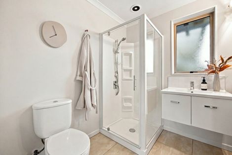 Photo of property in 32 Grace James Road, Pukekohe, 2120