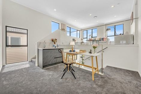 Photo of property in 24 Ballyalton Crescent, Flat Bush, 2019