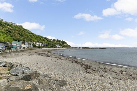 Photo of property in 32 Owhiro Bay Parade, Owhiro Bay, Wellington, 6023