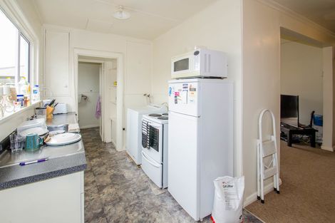 Photo of property in 32 Cutten Street, South Dunedin, Dunedin, 9012