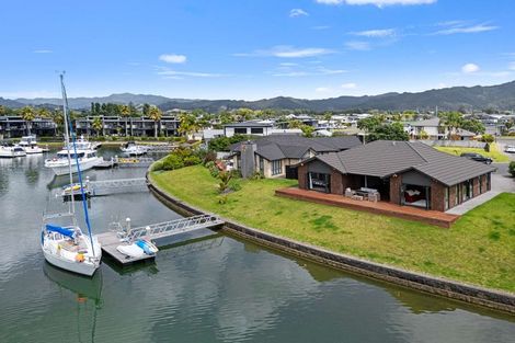 Photo of property in 12 Kelly Place, Whitianga, 3510