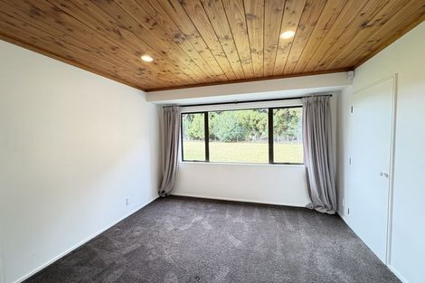 Photo of property in 412 Taupaki Road, Kumeu, 0892