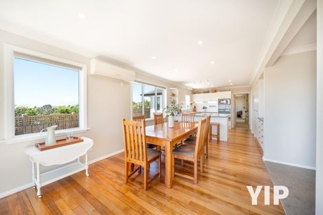 Photo of property in 9 Paparangi Crescent, Paparangi, Wellington, 6037