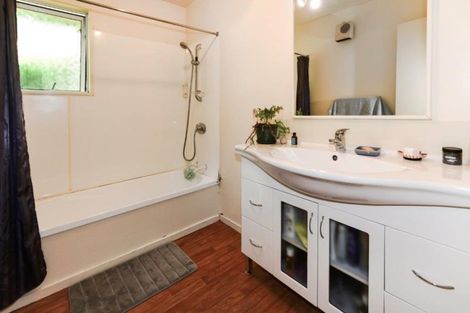 Photo of property in 15 Cross Street, Coalgate, 7673