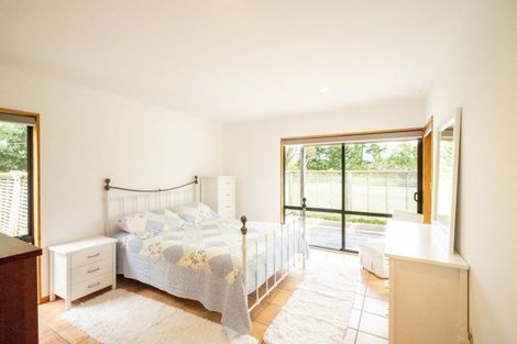 Photo of property in 915 Rangiotu Road, Rangiotu, Palmerston North, 4477