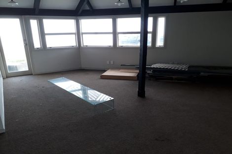 Photo of property in 2383 State Highway 2, Waipukurau, 4200