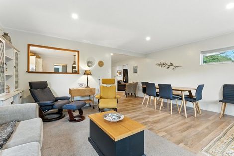 Photo of property in 32 Tararua Street, Pahiatua, 4910