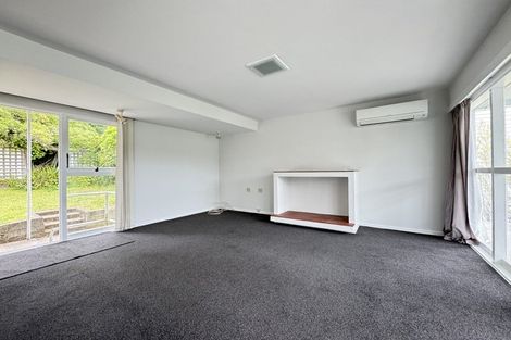 Photo of property in 1/3 Torwood Road, Khandallah, Wellington, 6035