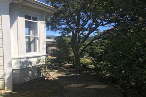 Photo of property in 27 Tawa Terrace, Tawa, Wellington, 5028
