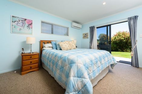 Photo of property in 44 Falcon Drive, Welcome Bay, Tauranga, 3112