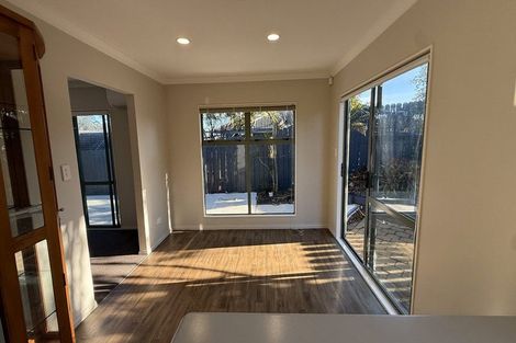 Photo of property in 6 Chadlington Avenue, Henderson, Auckland, 0612