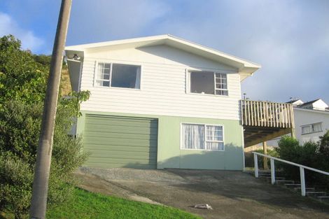 Photo of property in 72 Fyvie Avenue, Tawa, Wellington, 5028