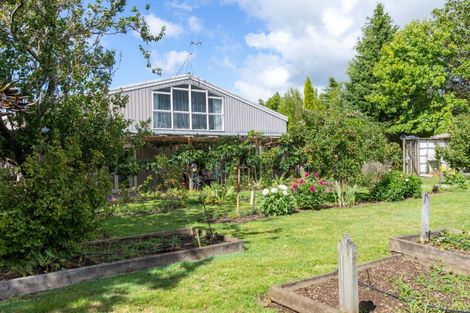 Photo of property in 27 Robertshawe Crescent, Dannevirke, 4930