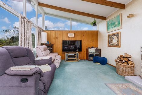 Photo of property in 20 Sunray Avenue, Titirangi, Auckland, 0604