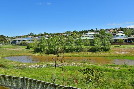 Photo of property in 62 Donald Street, Stanmore Bay, Whangaparaoa, 0932