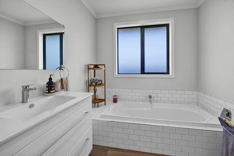 Photo of property in 22b Larlin Drive, Hawera, 4675