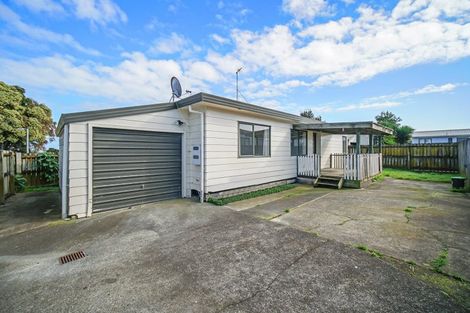 Photo of property in 2/31 Templeton Place, Clendon Park, Auckland, 2103