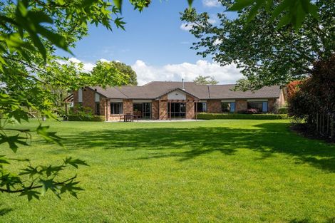 Photo of property in 2/218 Thornton Road, Cambridge, 3434