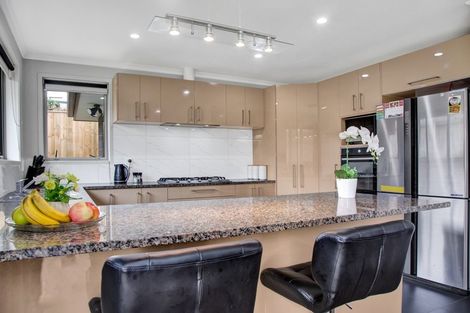 Photo of property in 8 Garrett Drive, Whalers Gate, New Plymouth, 4310