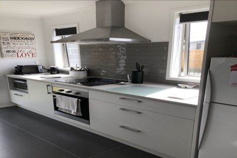 Photo of property in 19 Naeo Close, Papamoa Beach, Papamoa, 3118