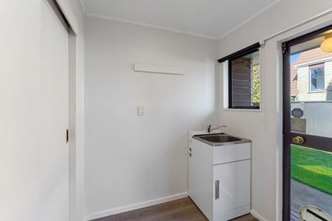 Photo of property in 37 Rosebank Grove, Waikanae, 5036