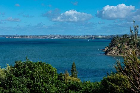 Photo of property in 65 Roberts Road, Matakatia, Whangaparaoa, 0930