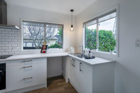 Photo of property in 1/24 Bedford Street, Te Atatu South, Auckland, 0610