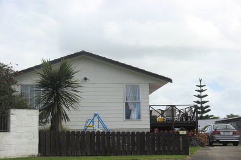 Photo of property in 9 Iris Place, Clendon Park, Auckland, 2103