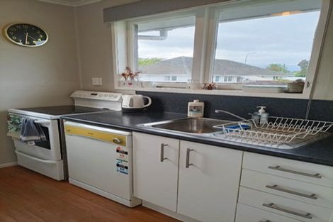 Photo of property in 1/63a Pine Avenue, Ebdentown, Upper Hutt, 5018