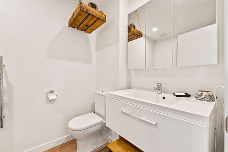 Photo of property in 4/2 Brandon Road, Glen Eden, Auckland, 0602