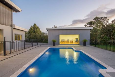 Photo of property in 201 Whangaparaoa Road, Red Beach, 0932