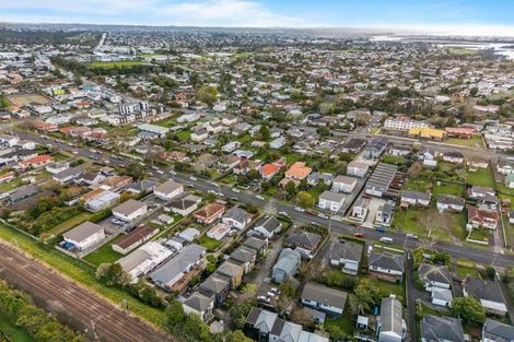 Photo of property in 50a Arawa Street, New Lynn, Auckland, 0600