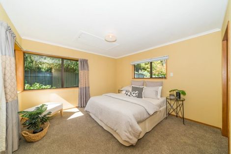 Photo of property in 4 Dresdan Court, Hokowhitu, Palmerston North, 4410