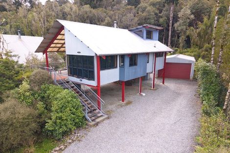 Photo of property in 17 Korua Street, Moana, 7872