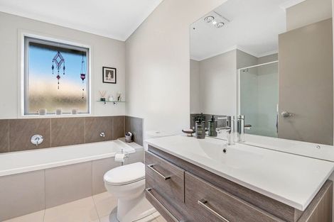 Photo of property in 11 Riverleigh Drive, Snells Beach, 0920