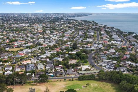 Photo of property in 16-18 Handley Avenue, Narrow Neck, Auckland, 0624