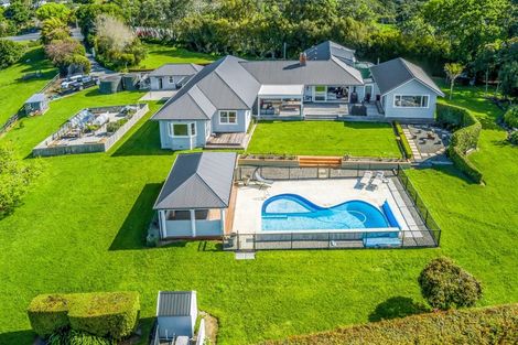 Photo of property in 576 Whitford Road, Whitford, Howick, 2571