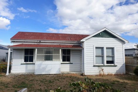 Photo of property in 30 Burns Street, Dannevirke, 4930