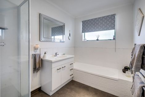 Photo of property in 5b Peddie Street, Taradale, Napier, 4112