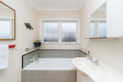 Photo of property in 8 Ake Ake Avenue, Hokowhitu, Palmerston North, 4410