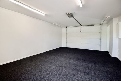 Photo of property in 5/94 Target Road, Totara Vale, Auckland, 0629
