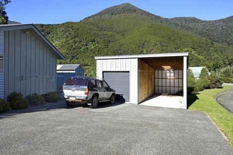 Photo of property in 11 Kaimiko Place, Okiwi Bay, French Pass, 7193