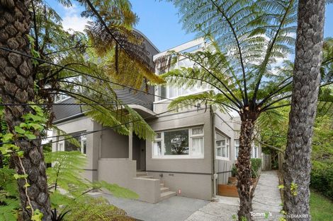 Photo of property in 11 Burma Road, Khandallah, Wellington, 6035