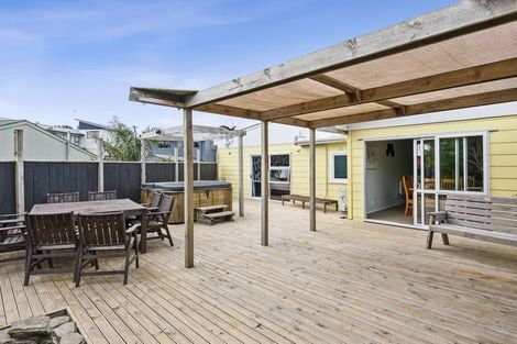 Photo of property in 108 Martin Road, Paraparaumu Beach, Paraparaumu, 5032